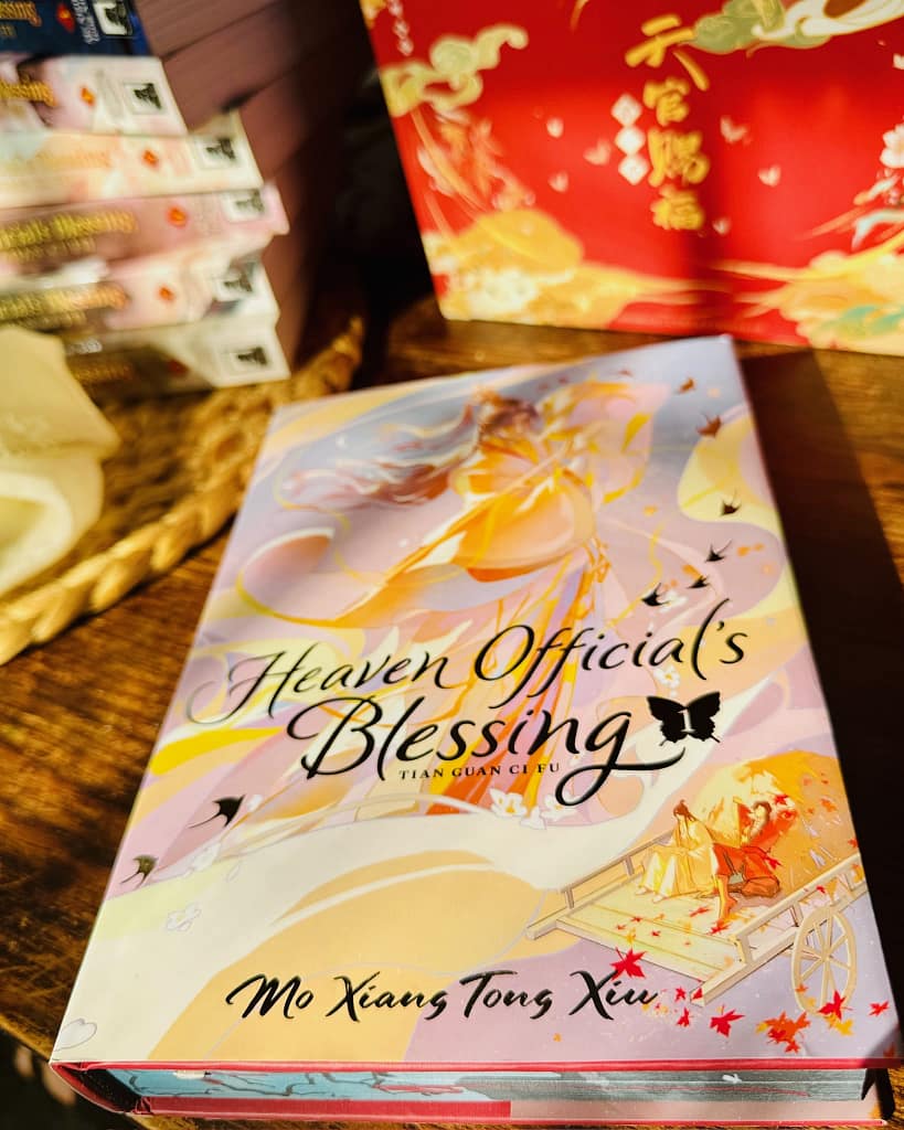 Heaven Official's Blessing hardcover volume 1